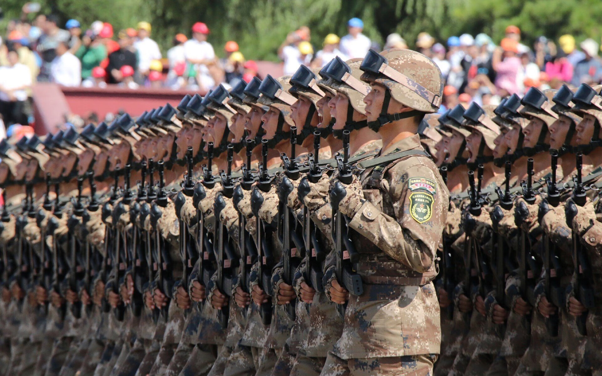 双线奏凯，猛龙一波流席卷热火，米切尔欧冠淘汰赛独舞定乾坤