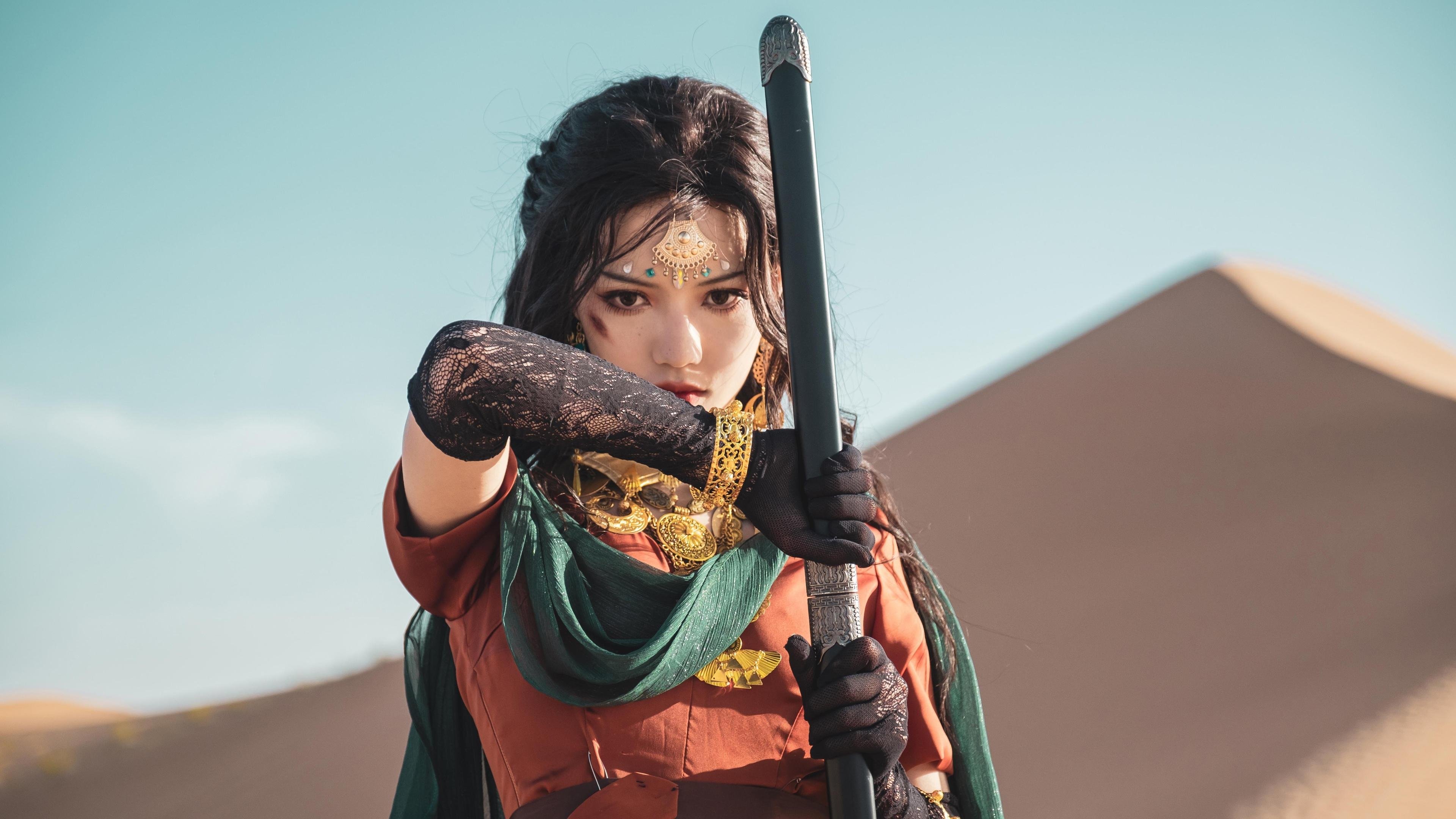 开云体育在线-赛道与球场的开局博弈，从F1揭幕战焦点到广东队单节掘金的胜利哲学