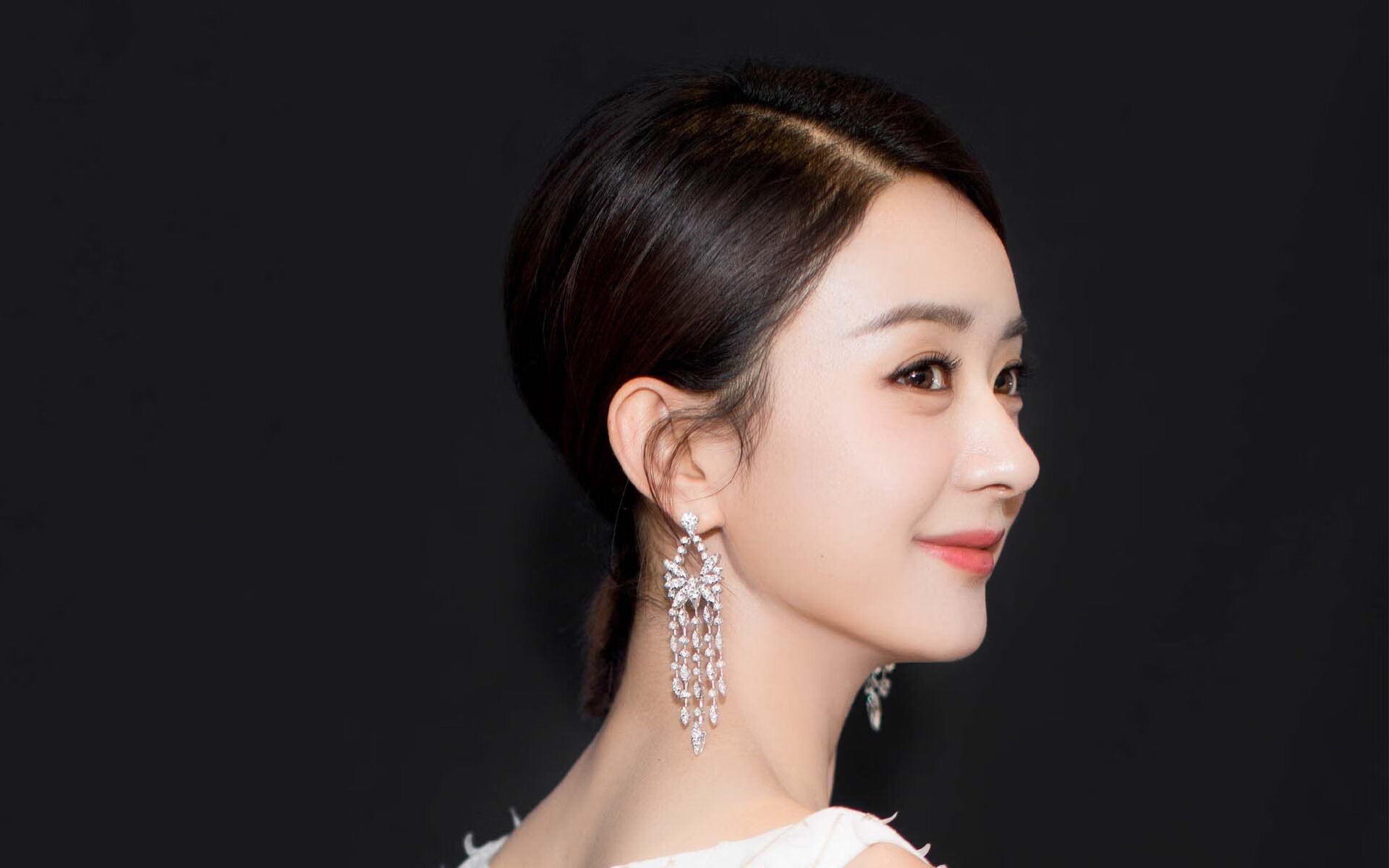 跨越现实的绝杀，当字母哥降临奇才与马刺的经典之夜