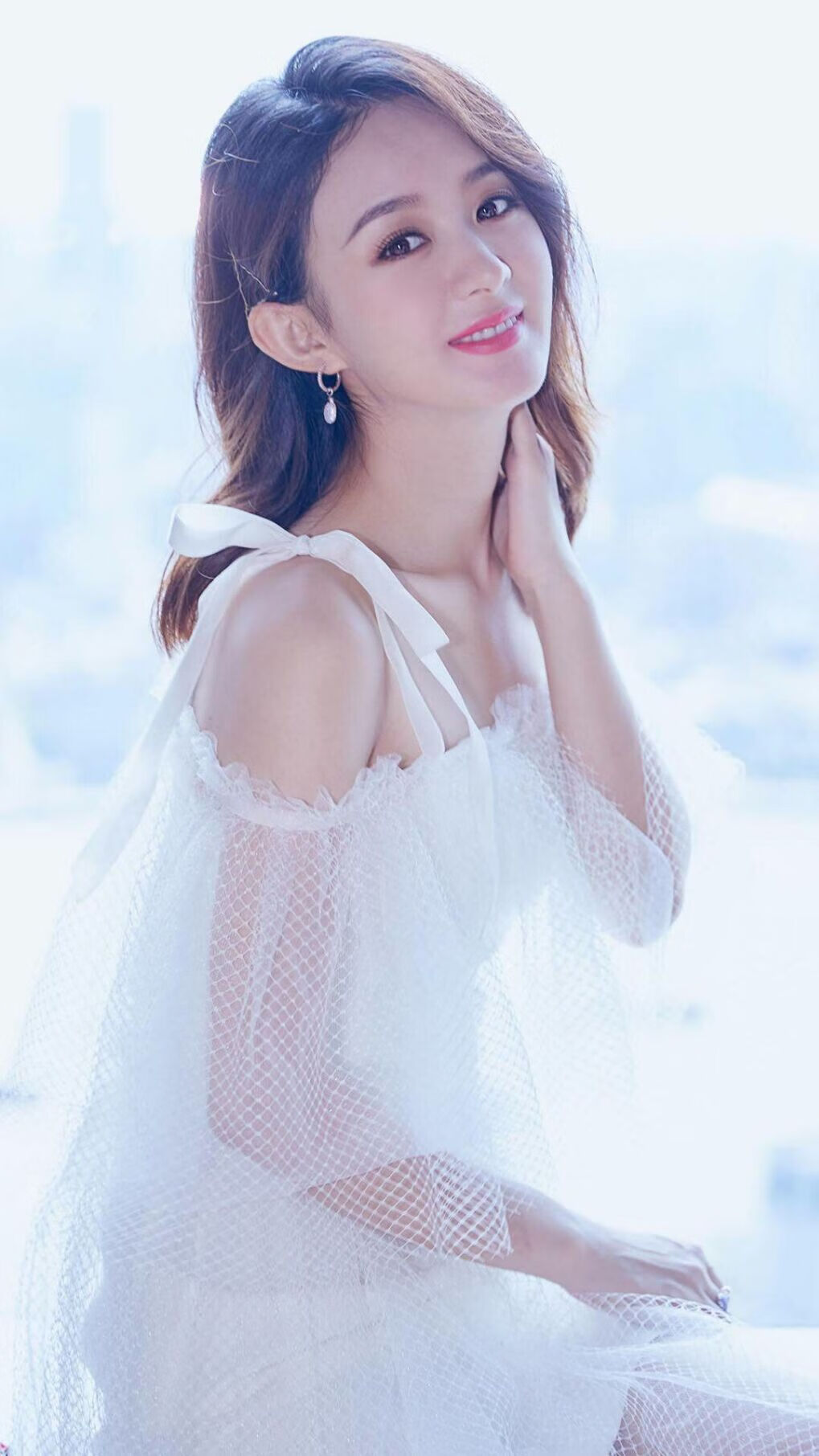 当足球锋刃刺入篮球殿堂，阿尔瓦雷斯跨界接管NBA季后赛